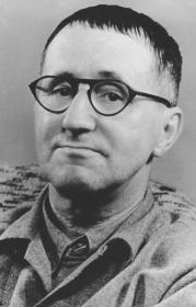  Bundesarchiv_Bild_183-W0409-300,_Bertolt_Brecht.jpg - Bild